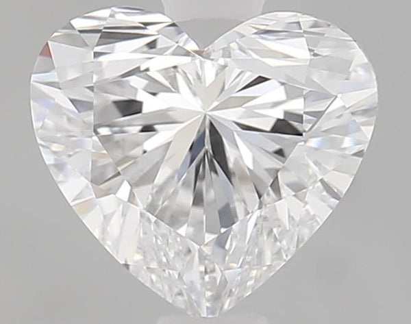 Diamant de culture en forme de cœur de 1,5 carat