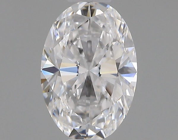 Diamant de forme ovale de 0,4 carat